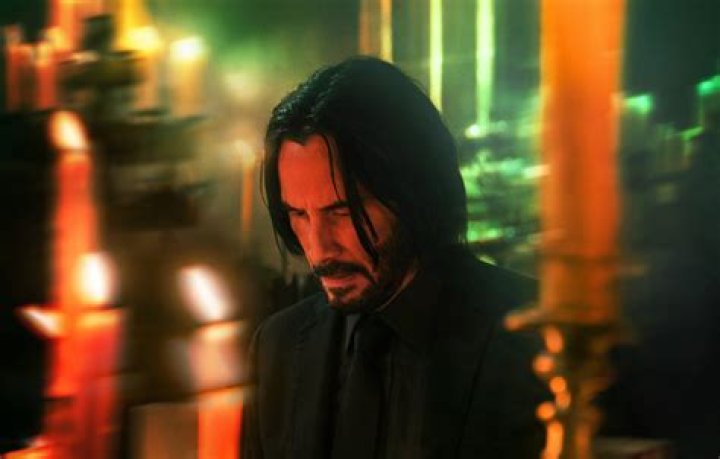 Leaked John Wick 4 Set Vid Shows Keanu Reeves Carrying Heavy Equipment Instead Of Being Pampered