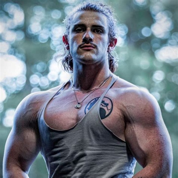 Lori Slayer (Bodybuilder) - Age, Birthday, Bio, Facts, Family, Net Worth, Height & More ·