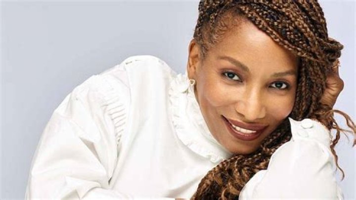 Who Is Stephanie Mills Spouse?